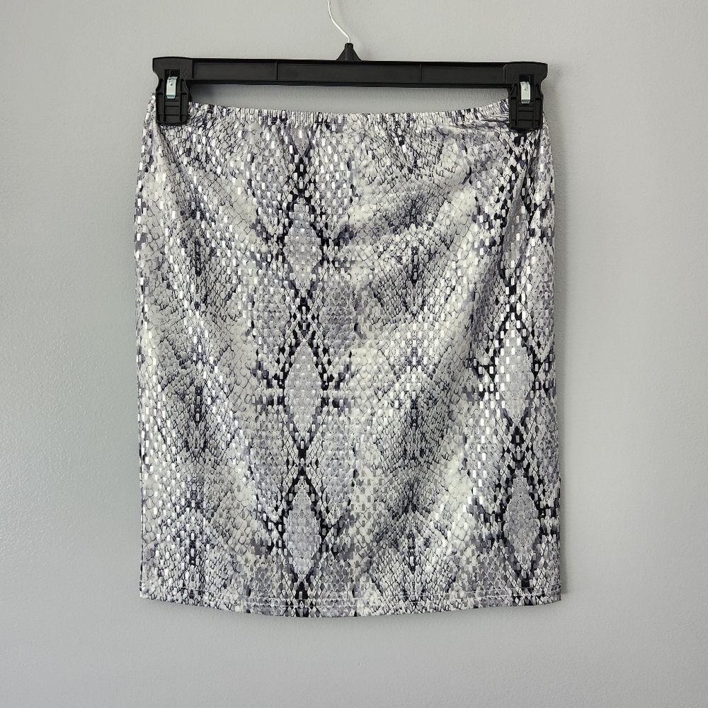 LASCANA Gray Foil Snake-Print Miniskirt Size 6 NWT - Picture 8 of 14